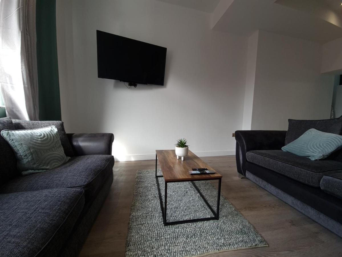 Ocean Pearl - 4 Bedroom House Суонзи Екстериор снимка